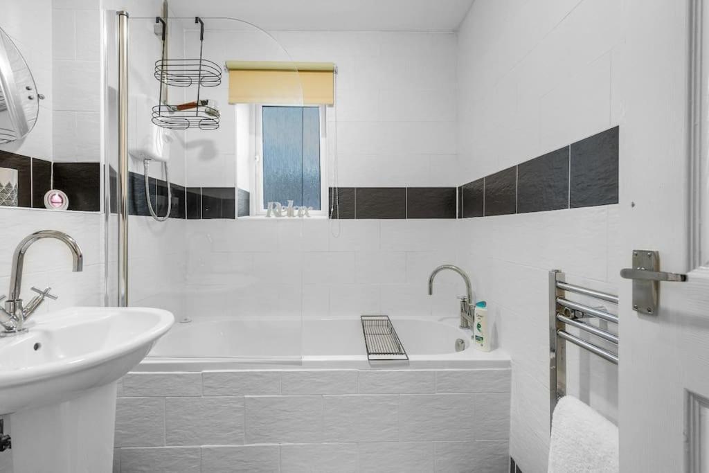 2 Bedroom Apartment On South Beach Road, Ayr Eksteriør billede