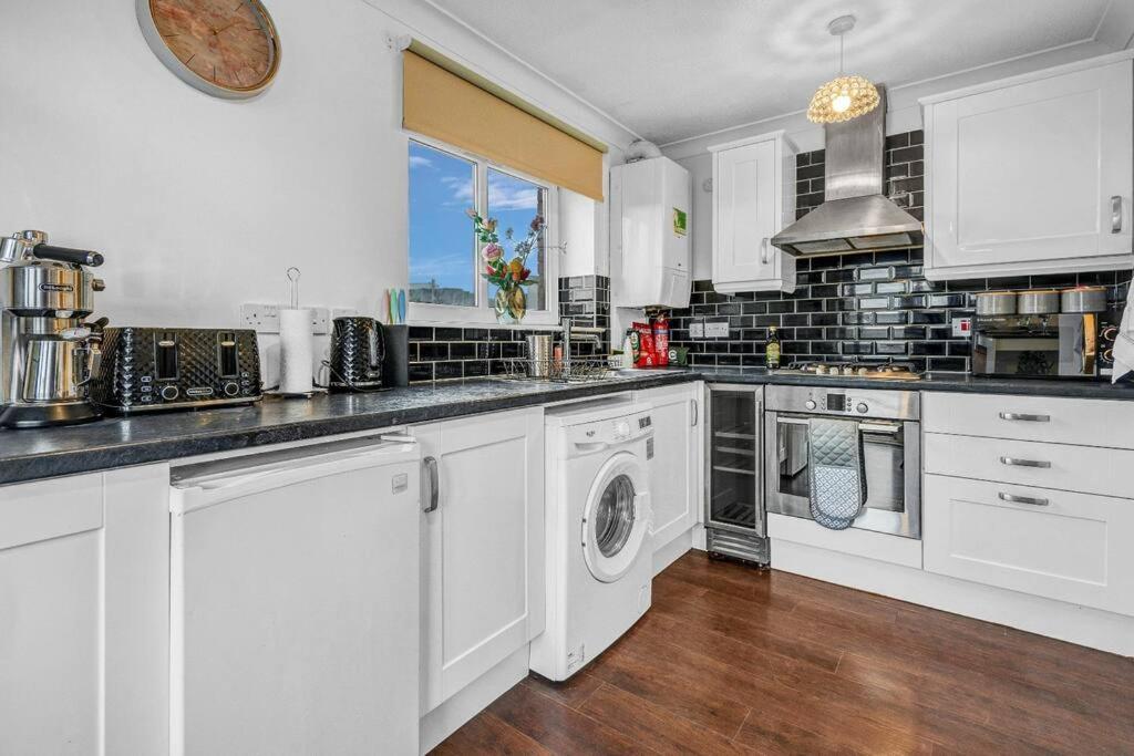 2 Bedroom Apartment On South Beach Road, Ayr Eksteriør billede